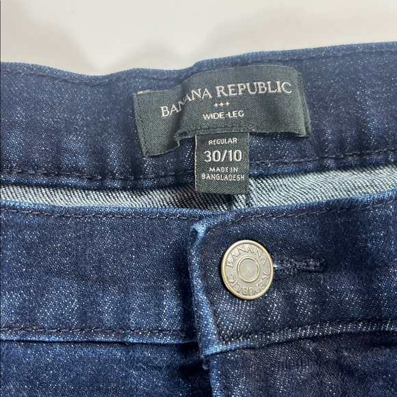 Banana Republic Factory Pleated Wide-Leg Jean - Picture 9 of 12